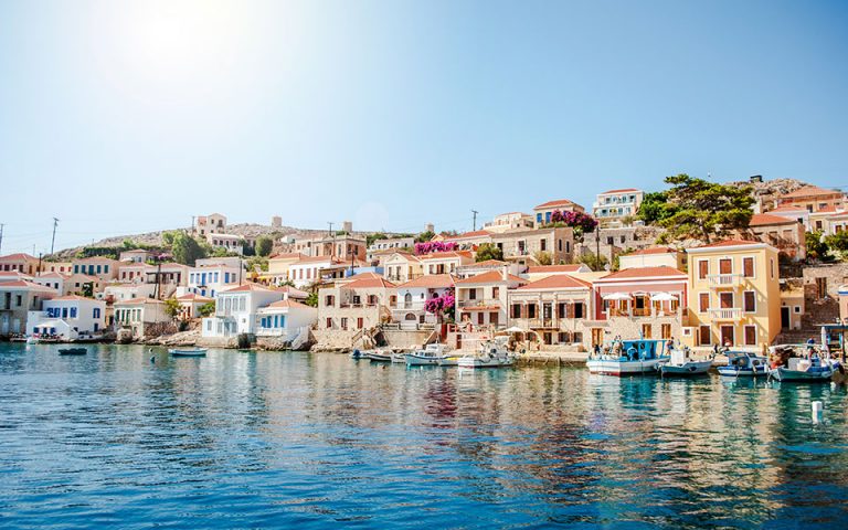 Χάλκη: Ενα νησί άθικτο στον κορωνοϊό που διψά για επισκέπτες