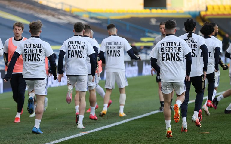 Οι παίκτες της Λιντς εμφανίστηκαν με μπλουζάκια εναντίον της European Super League