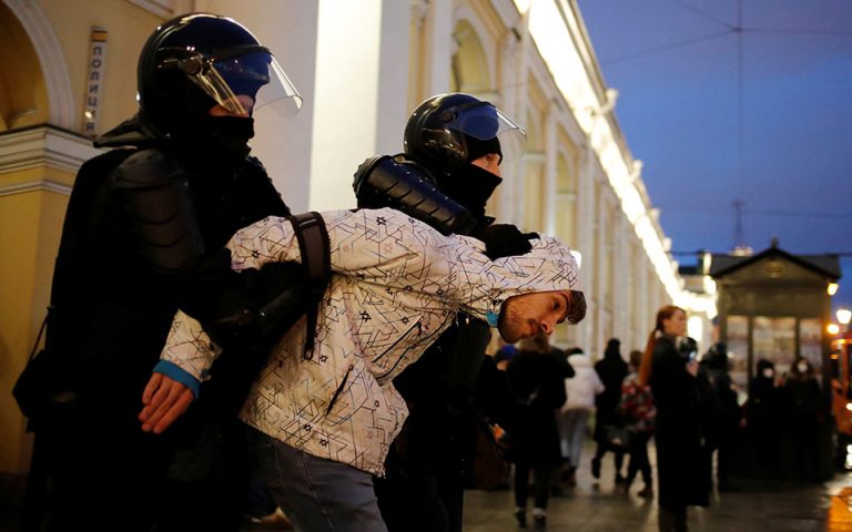 Ρωσία: Πάνω από 1000 συλλήψεις στις διαδηλώσεις υπέρ Ναβάλνι