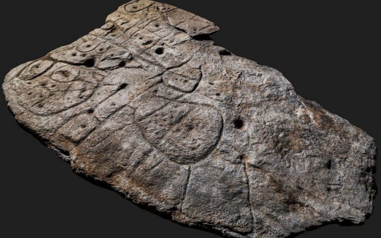 Γαλλία: Πέτρινη πλάκα 4.000 ετών, ο παλαιότερος 3D χάρτης του κόσμου