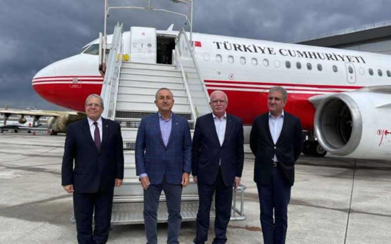 Τσαβούσογλου: «Θετική» ατζέντα αλλά και tweet περί «τουρκικής» μειονότητας