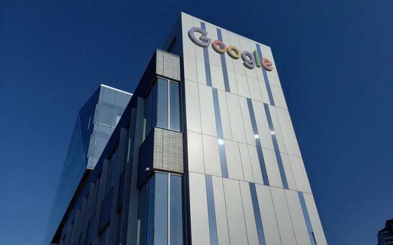Ρωσία: Δικαστήριο επέβαλε πρόστιμο 27.270 δολάρια στη Google