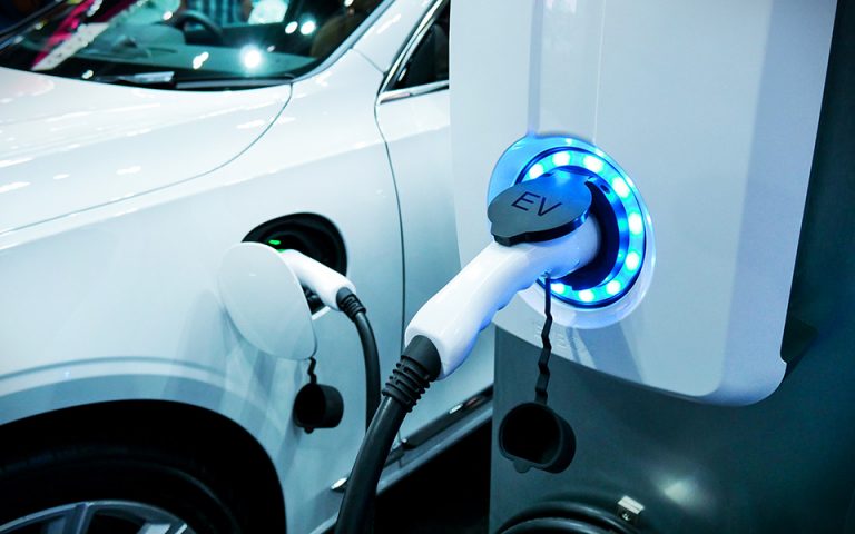 Φθηνότερα από τα συμβατικά τα ηλεκτρικά αυτοκίνητα μέχρι το 2027