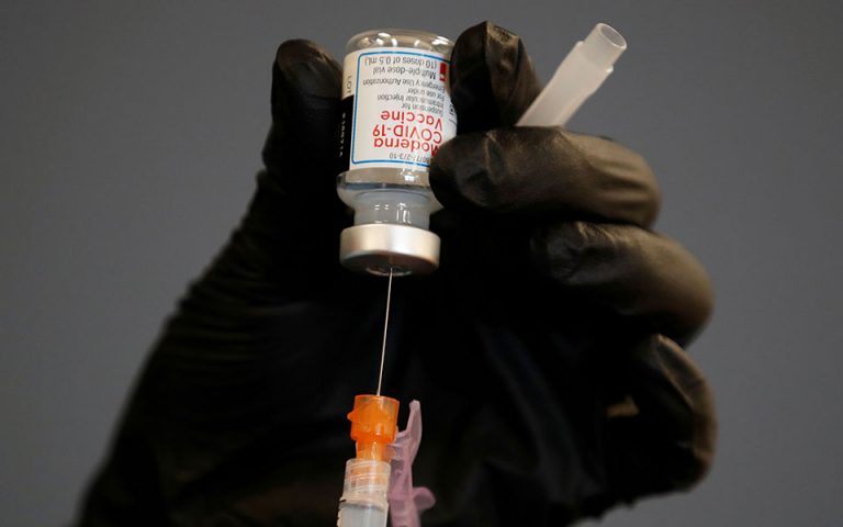 Θεμιστοκλέους: Τον Ιούλιο θα έχει εμβολιαστεί το 70% του πληθυσμού