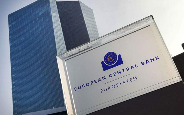 Η οικονομία βελτιώνεται, η ΕΚΤ περιμένει
