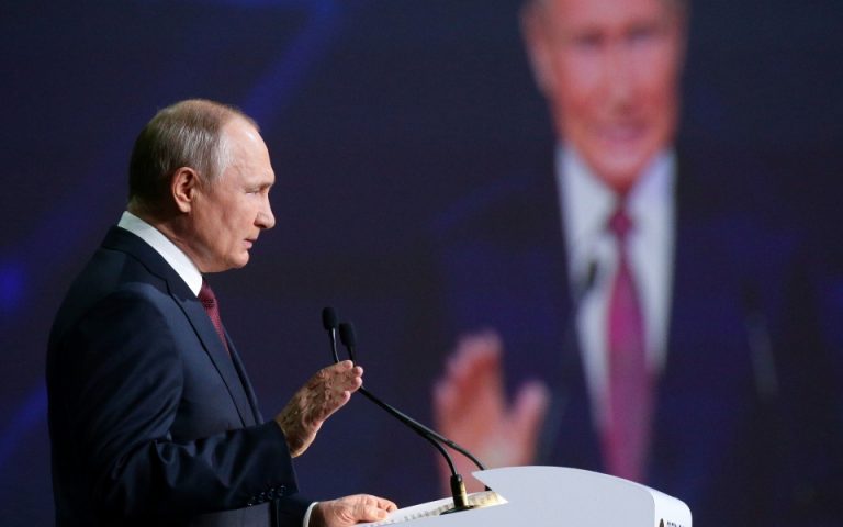 Πούτιν: «Οικονομικά παιχνίδια» καθυστερούν την έγκριση του ρωσικού εμβολίου στην Ευρώπη