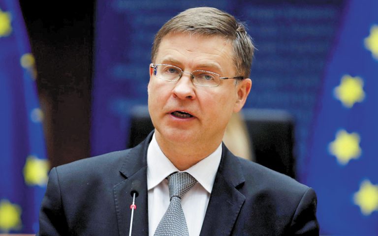 Ντομπρόβσκις στην «Κ»: Ο κανόνας για το δημόσιο χρέος έχει ξεπεραστεί
