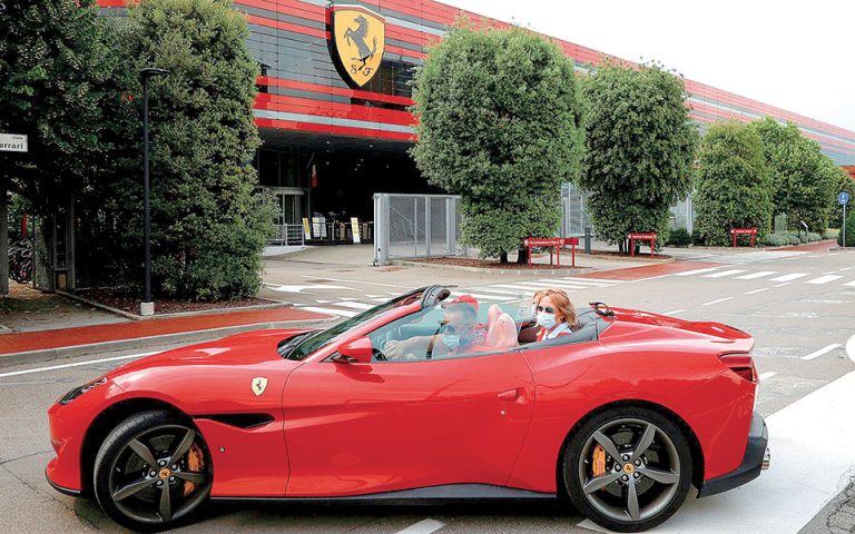 Η Ferrari… πατάει γκάζι σε πασαρέλες και γαστρονομία