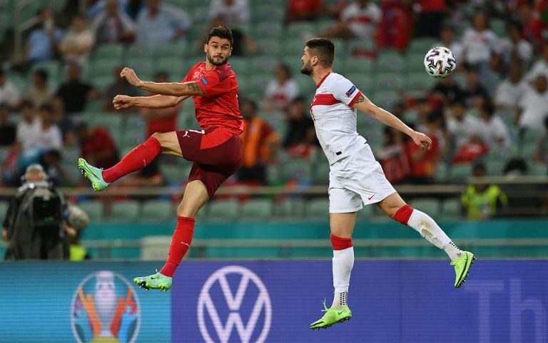 Ιταλία-Ουαλία 1-0, Ελβετία-Τουρκία 3-1: Αγωνιούν οι Ελβετοί (βίντεο)
