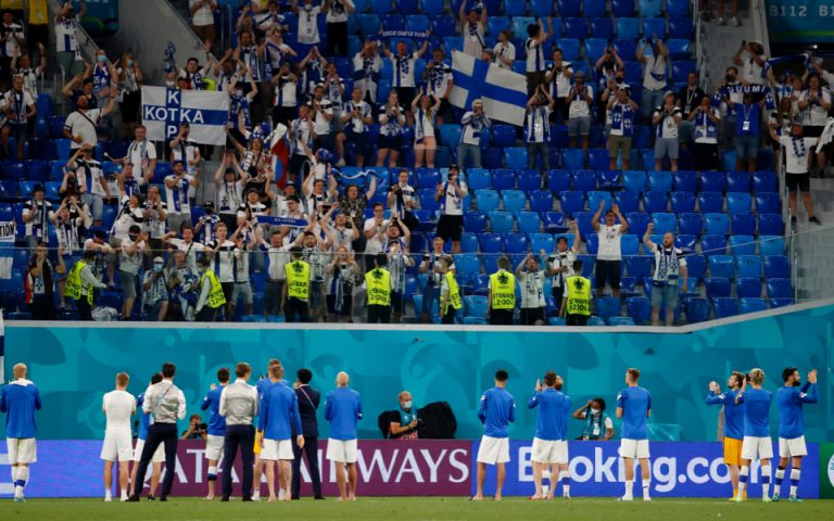 Euro 2020: Δεκάδες κρούσματα Covid-19 μεταξύ Φινλανδών που γύρισαν από τη Ρωσία