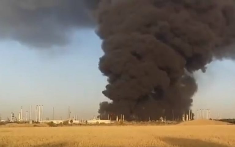 Ιράν: Τεράστια πυρκαγιά σε διυλιστήριο (βίντεο)