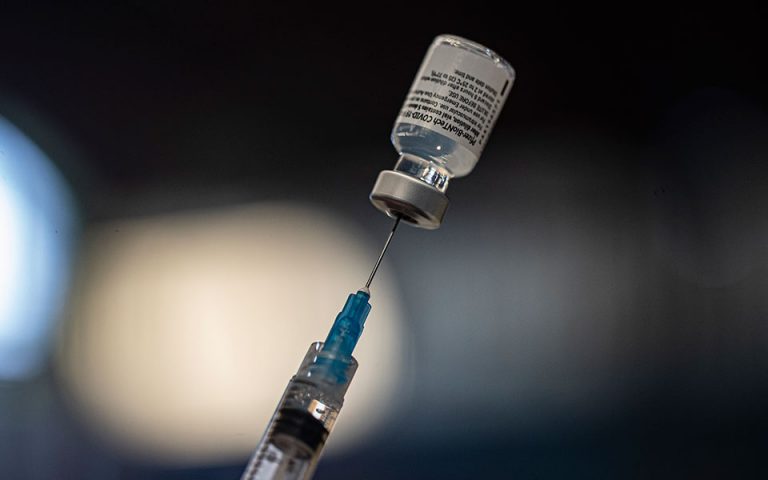 Εμβόλια Covid: Σχέδιο Μπάιντεν για δωρεά 500 εκατ. δόσεων Pfizer σε όλο τον κόσμο