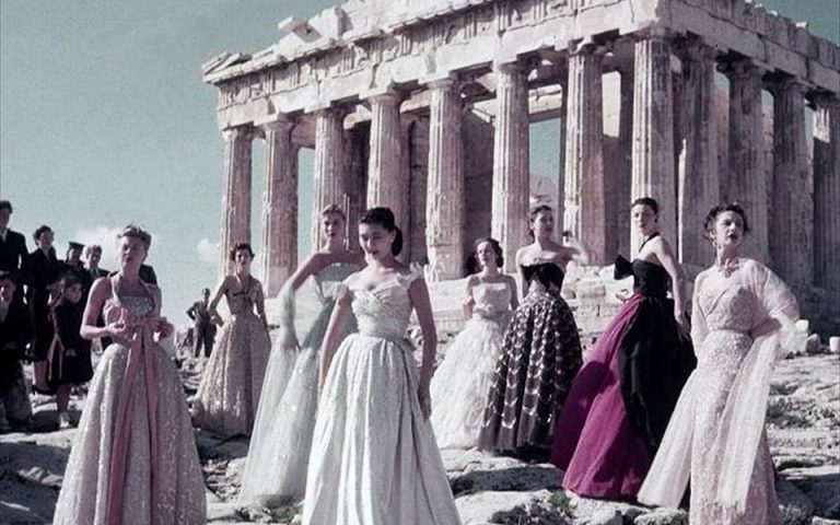 Επίδειξη Dior: Μια φωτογραφία κάνει την Αθήνα να ακτινοβολεί ξανά