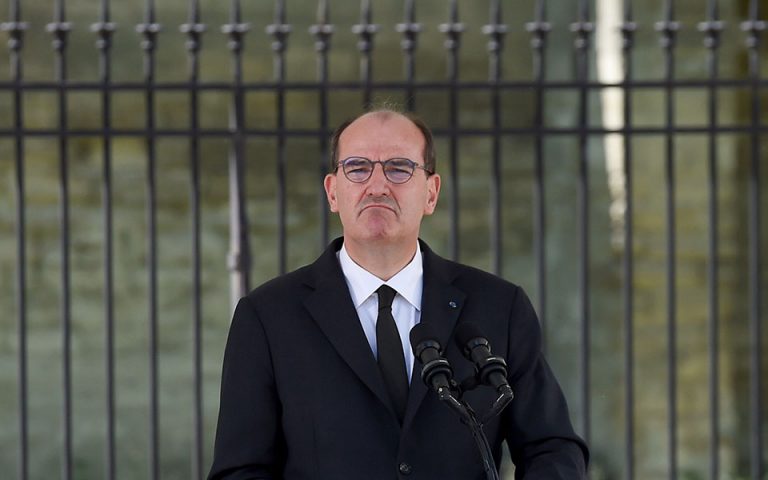 Γαλλία: Για τρίτη φορά σε καραντίνα ο πρωθυπουργός