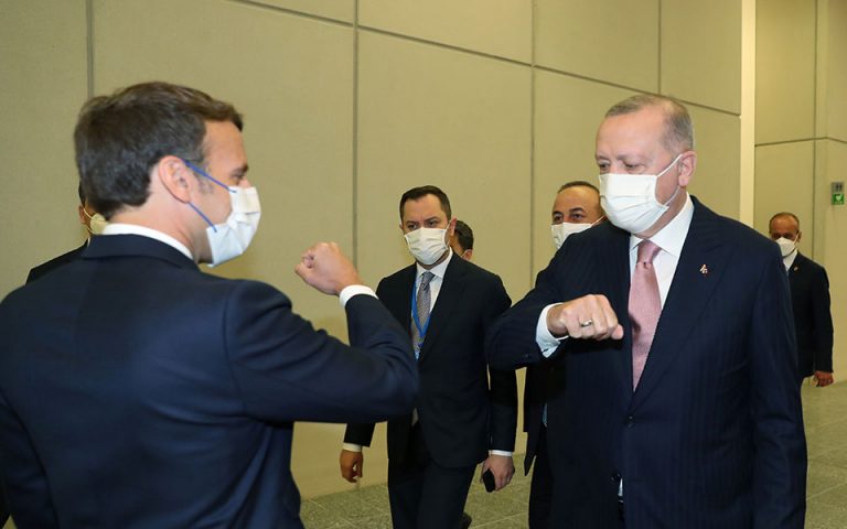 Μακρόν για συνάντηση με Ερντογάν: «Σε φιλικό κλίμα, αλλά χωρίς συγγνώμη»