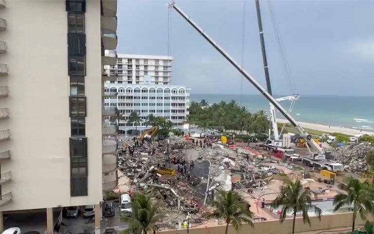 Κατάρρευση κτιρίου στη Φλόριντα: Το 11ο θύμα ανασύρθηκε από τα συντρίμμια