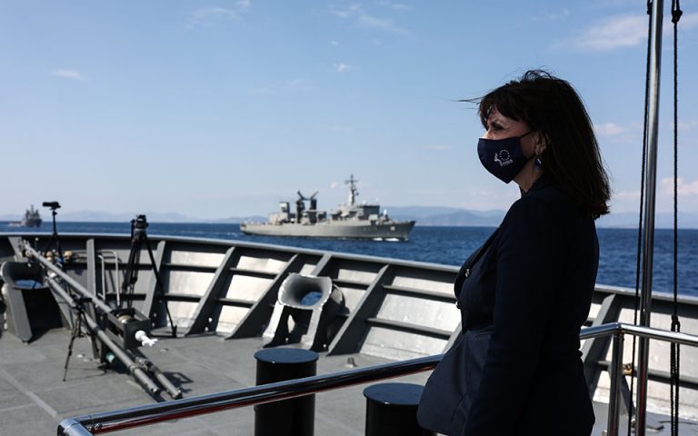 Κ. Σακελλαροπούλου: Εθνική υπερηφάνεια για τους άνδρες και τις γυναίκες του Πολεμικού Ναυτικού – Εικόνες