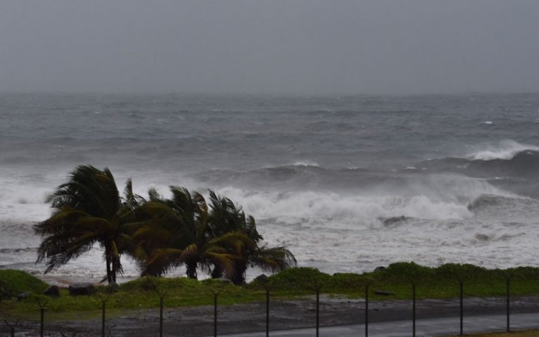 Έγινε κυκλώνας ξανά η «Έλσα» καθώς πλησιάζει τη Φλόριντα