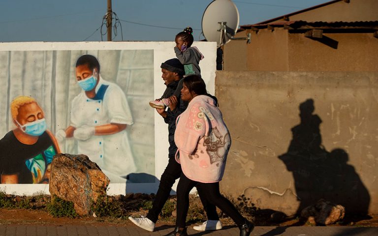 Κορωνοϊός: Μόλις το 1,4% των κατοίκων της Αφρικής έχει εμβολιαστεί πλήρως