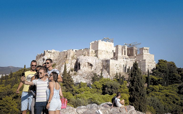 Η μετάλλαξη «Δέλτα» δεν μειώνει τις προσδοκίες για ισχυρή ανάκαμψη της Ελλάδας