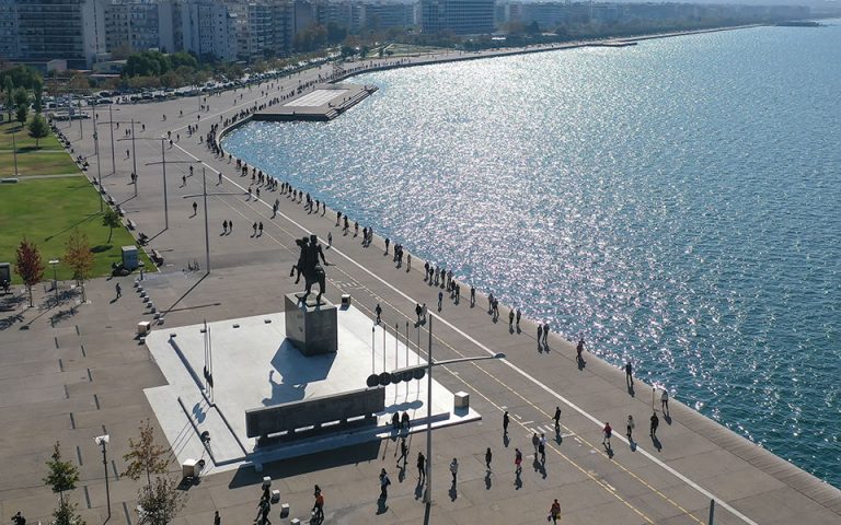 Δήμαρχος Θεσσαλονίκης: Αυξήθηκαν κατά 250% τα ενεργά κρούσματα σε μια εβδομάδα