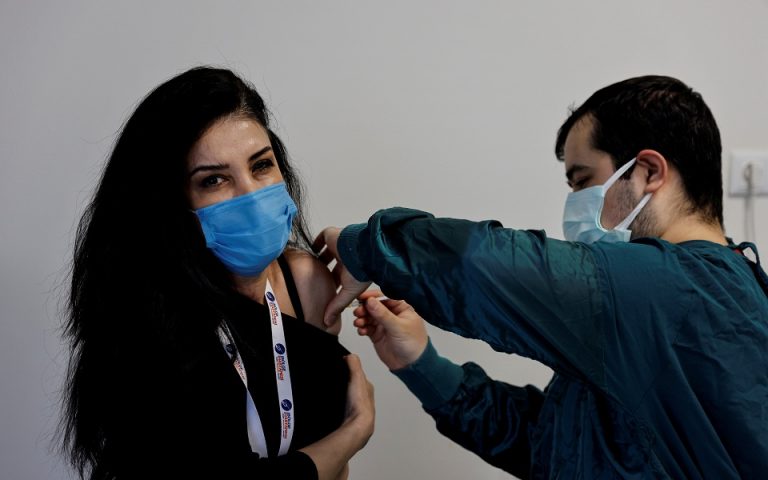 Τουρκία: Οι αρχές καταφεύγουν σε τρίτη δόση, μετά τη χρήση των κινεζικών εμβολίων
