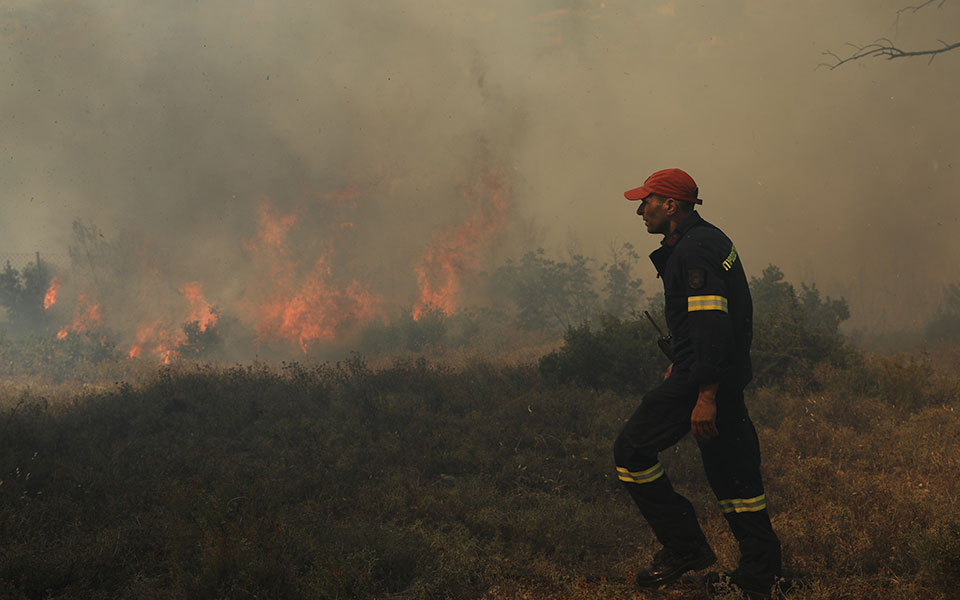 Πυρκαγιά στα Νέα Στύρα Ευβοίας: «Η κατάσταση παραμένει εφιαλτική»
