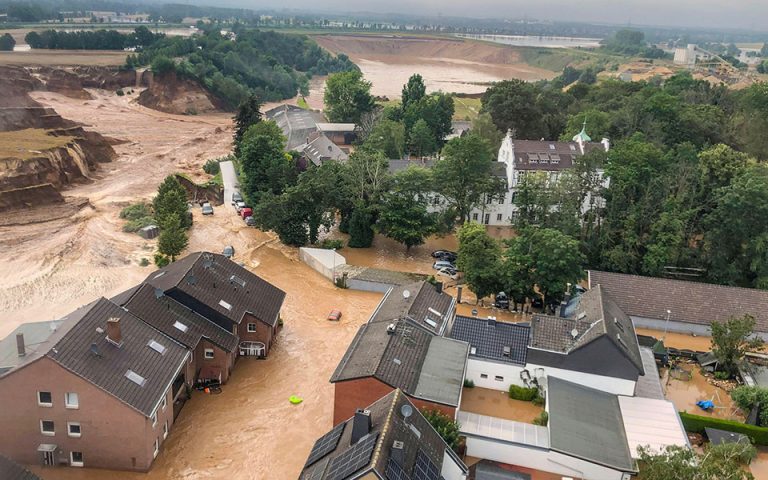 Βιβλική καταστροφή στην Γερμανία: Τουλάχιστον 103 οι νεκροί από τις πλημμύρες