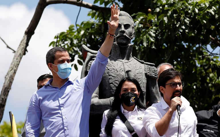 Βενεζουέλα: Ο Μπάιντεν επαναβεβαιώνει τη στήριξη των ΗΠΑ στον Χουάν Γκουαϊδό