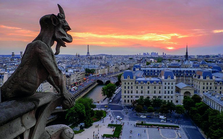 Παρίσι: Όλοι μαζί για τη Notre-Dame