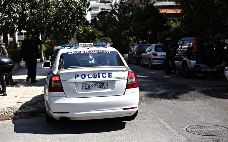 Ζάκυνθος: 55χρονος απείλησε πυροσβέστες με μαχαίρι