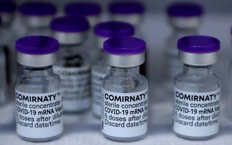 Εμβολιασμοί: Στο μικροσκόπιο των ειδικών στις ΗΠΑ η αναγκαιότητα τρίτης δόσης