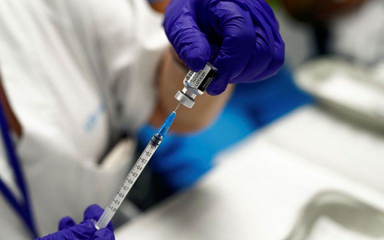 ΠΟΥ: Όχι σε παραγγελίες ενισχυτικών δόσεων, ενώ κάποιες χώρες δεν έχουν ακόμη εμβόλια