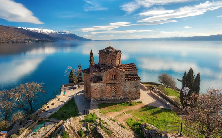 UNESCO: Η λίμνη Οχρίδα κινδυνεύει