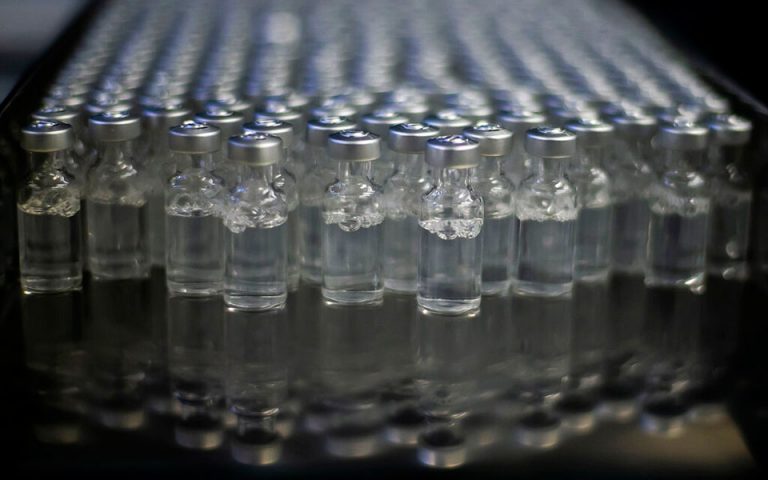 Κορωνοϊός: Γιατί κάποιοι διστάζουν να εμβολιαστούν