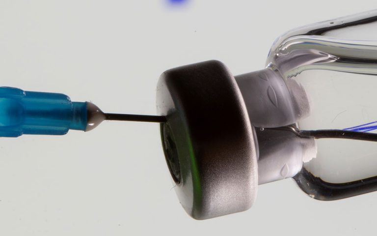 ΗΠΑ: Οι εμβολιασμοί έριξαν την Covid από την πρώτη στην έβδομη θέση των αιτιών θανάτου