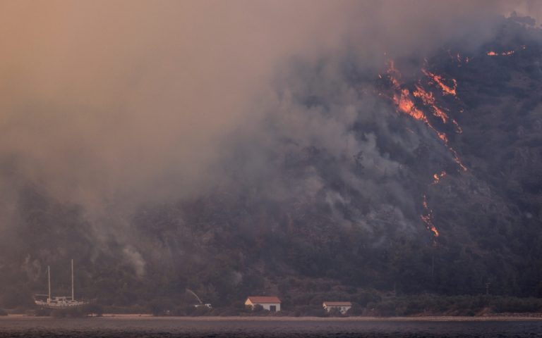 Πύρινη κόλαση στην Τουρκία: 180 δασικές φωτιές σε μία εβδομάδα