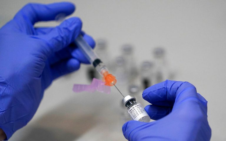 Μ. Θεμιστοκλέους: Στα 11,35 εκατ. οι εμβολιασμοί – 164.000 τα ραντεβού πρώτης δόσης