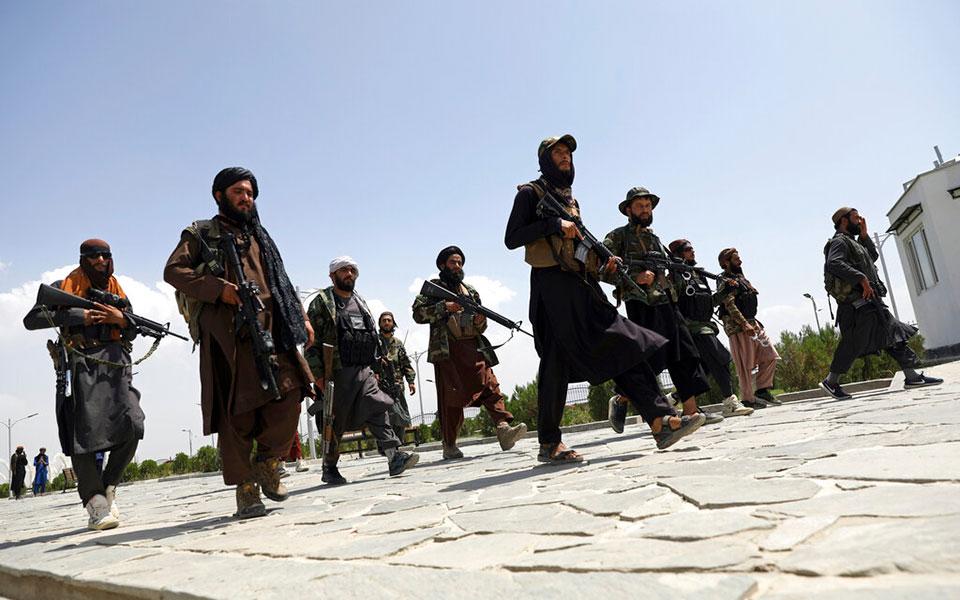αφγανιστάν-εκατοντάδες-ταλιμπάν-κατ-561472687