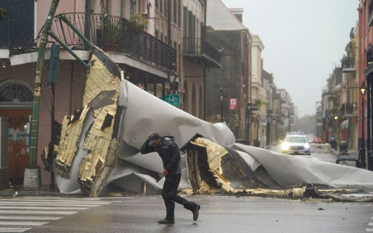 HΠΑ: Χτυπά τη Λουιζιάνα ο τυφώνας Άιντα – Χωρίς ρεύμα πάνω από 120.000 σπίτια