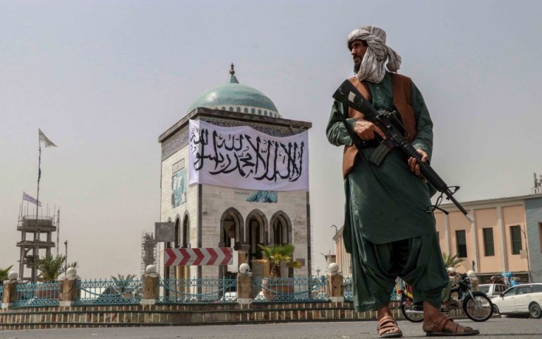 Ταλιμπάν: Κλίμα τρομοκρατίας με αιφνιδιαστικές «επισκέψεις» κατ’ οίκον