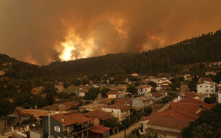 Χαρδαλιάς: Στοχευμένες προσβολές της πυρκαγιάς στην Εύβοια
