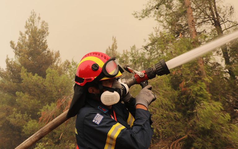 Φωτιά στην Ηλεία: Προληπτική εκκένωση της κοινότητας Λάλα λόγω αναζωπύρωσης