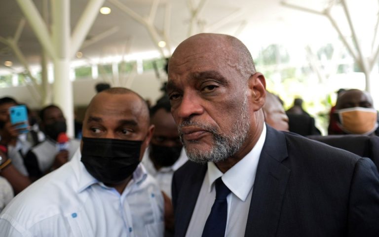 Αϊτή: Ο πρωθυπουργός καταγγέλλει συνωμοσία, απέπεμψε τον υπουργό Δικαιοσύνης και τον επικεφαλής της εισαγγελίας