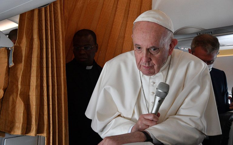 Πάπας: Υπάρχουν και αρνητές καρδινάλιοι, ένας κατέληξε στο νοσοκομείο