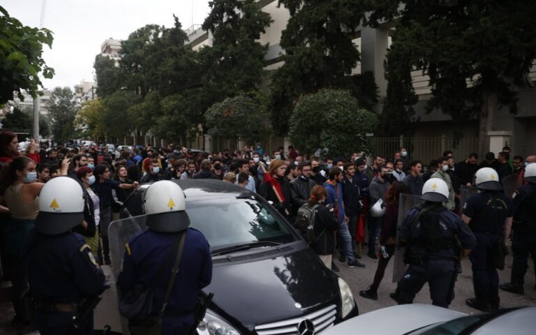 ΕΠΑΛ Σταυρούπολης: Τρεις συλλήψεις ανηλίκων και δύο τραυματισμοί