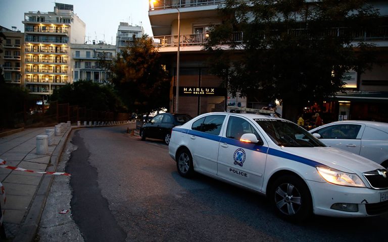 Δολοφονία άνδρα στη Θεσσαλονίκη – Βρέθηκε έξω από εγκαταλελειμμένο οίκημα