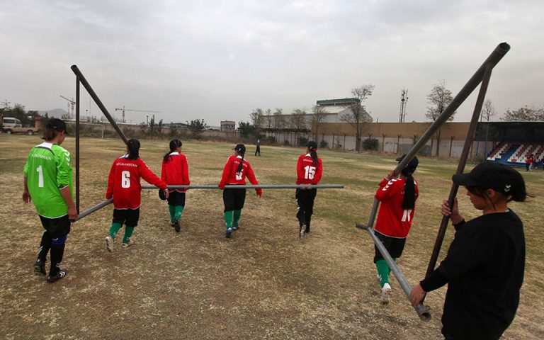 Αφγανιστάν: Η γυναικεία ομάδα ποδοσφαίρου έφθασε στο Πακιστάν