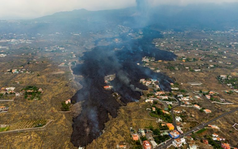 Ηφαίστειο Λα Πάλμα: Εκκενώνονται άλλες τρεις πόλεις εξαιτίας του Κούμπρε Βιέχα