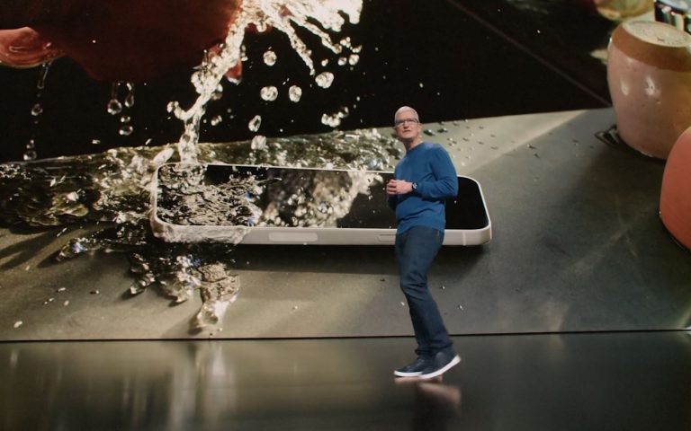 iPhone 13: Παρουσιάστηκε το νέο μοντέλο της Apple – Αυτές είναι οι δυνατότητές του